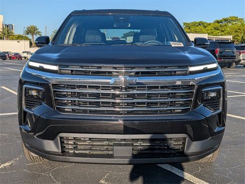 New 2026 Chevrolet Traverse LT w/ Sun and Wheel Package image 2