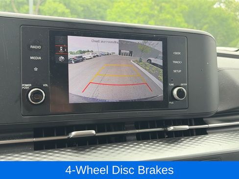 Used 2024 Kia Carnival LX FWD image 21