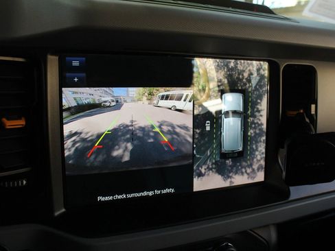 Used 2022 Ford Bronco Badlands w/ Sasquatch Package image 33