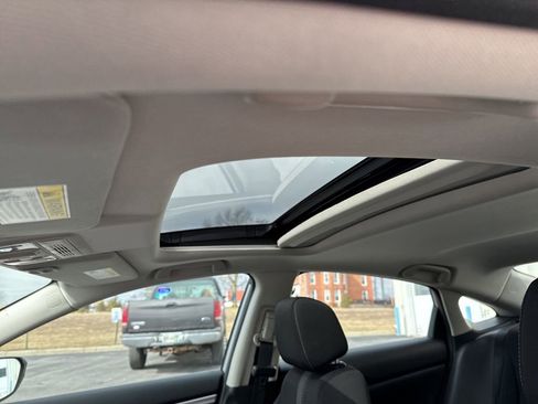 Used 2019 Honda Civic EX image 29