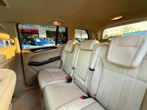 Used 2016 Mercedes-Benz GL 450 4MATIC image 33