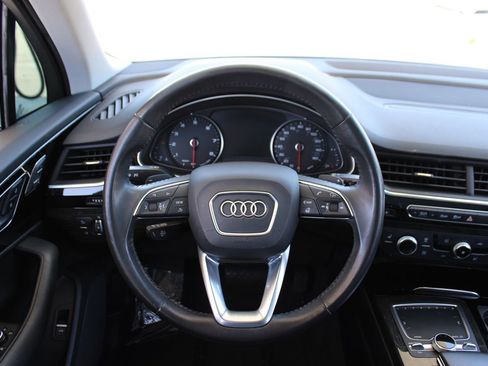 Used 2019 Audi Q7 3.0T Premium w/ Convenience Package AWD/4WD image 22