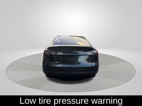 Used 2024 Tesla Model Y Long Range image 6