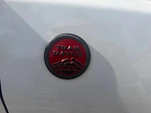 Used 2024 Jeep Compass Trailhawk AWD/4WD image 8