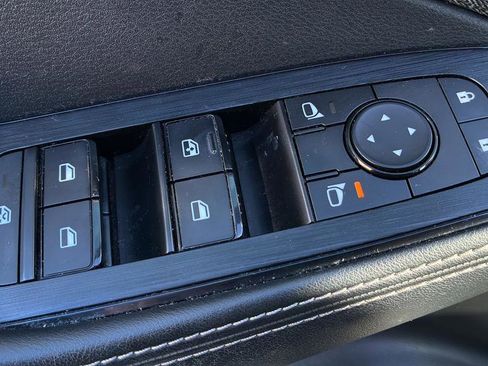 Used 2021 Nissan Rogue S image 12