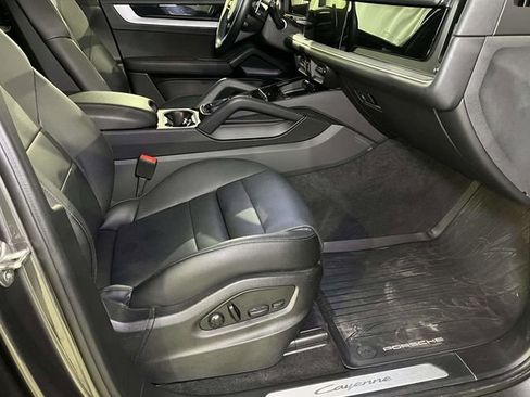 Certified 2024 Porsche Cayenne image 24