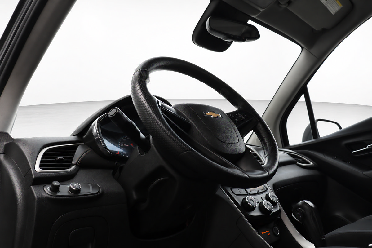 Used 2019 Chevrolet Trax LS FWD image 27