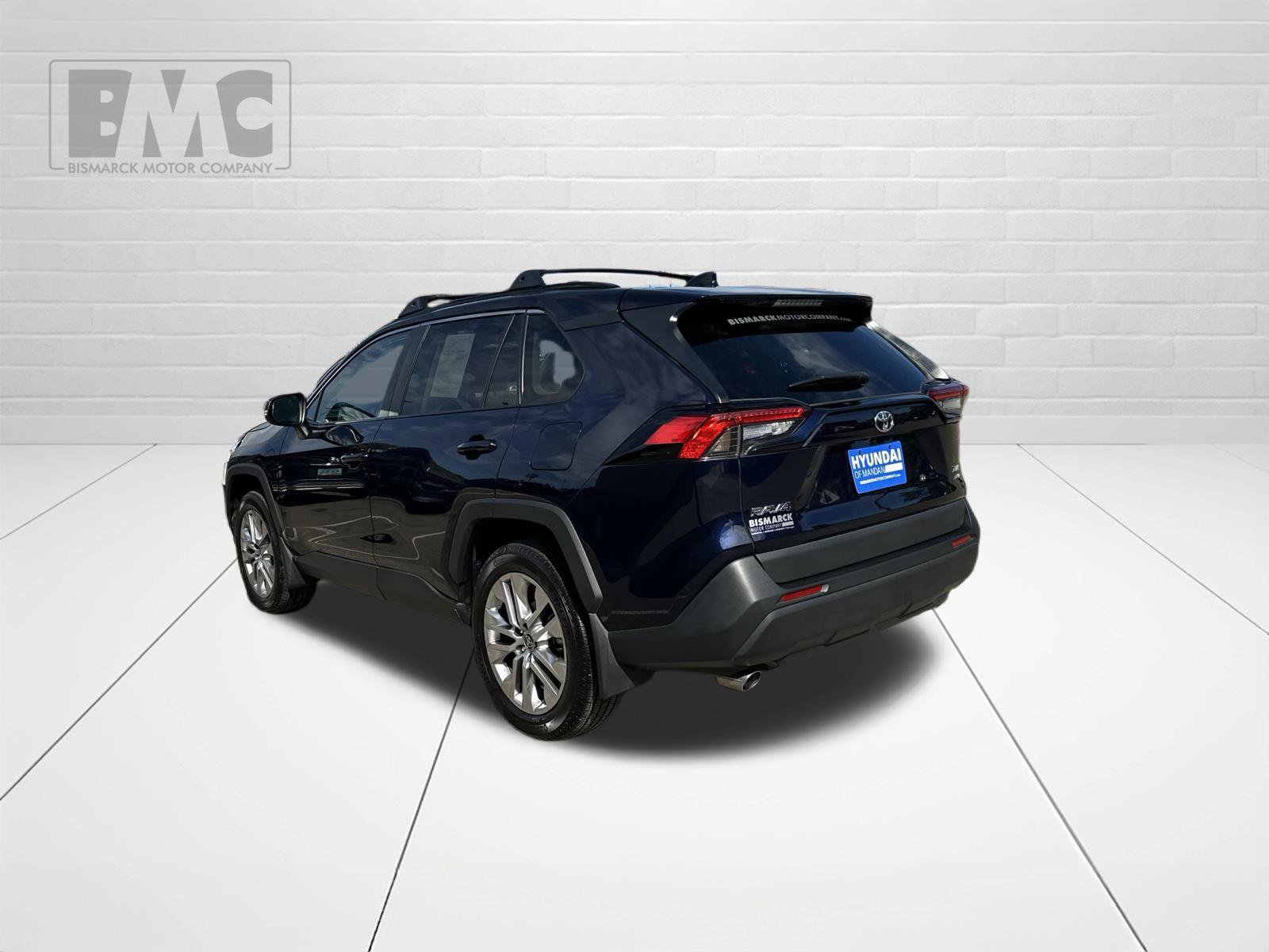 Used 2025 Toyota RAV4 XLE Premium w/ Weather Package AWD/4WD image 4