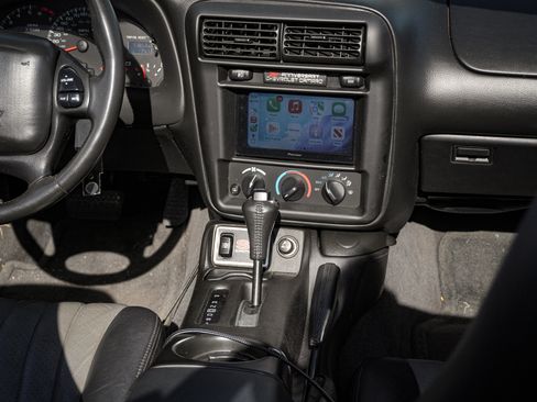 Used 2002 Chevrolet Camaro Z28 w/ SS Performance/Appearance Pkg image 31