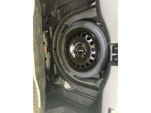 Used 2019 Chevrolet Cruze LT w/ Convenience Package image 18