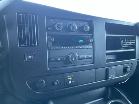 Used 2024 Chevrolet Express 2500 w/ Driver Convenience Package image 14