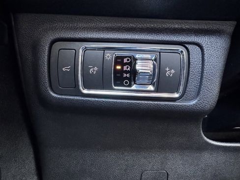 Used 2022 Lincoln Corsair FWD image 30