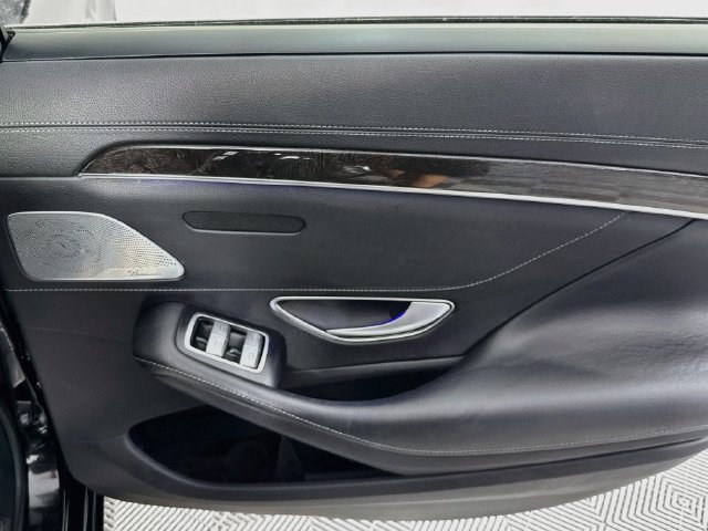 Used 2016 Mercedes-Benz S 550 Sedan image 24