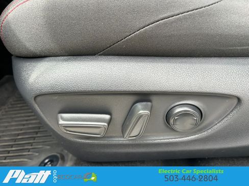 Used 2024 Toyota RAV4 SE AWD/4WD image 23