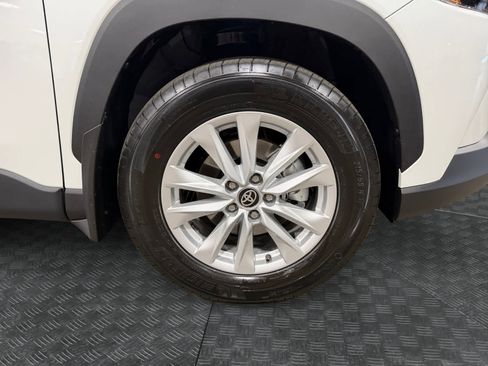 Used 2026 Toyota Corolla Cross LE image 14