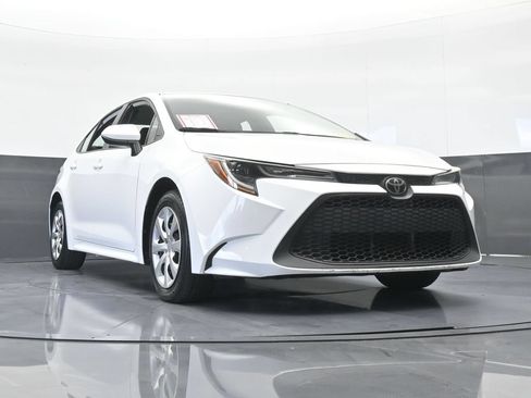 Used 2021 Toyota Corolla LE FWD image 53