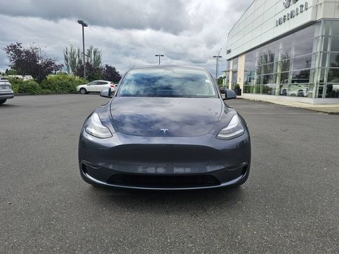 Used 2021 Tesla Model Y Long Range AWD/4WD image 2