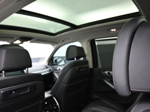 Used 2022 BMW X7 xDrive40i w/ Premium Package image 12