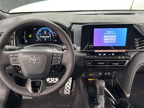 New 2026 Toyota Camry SE image 9