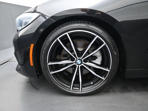 Used 2020 BMW 330i Sedan w/ M Sport Package RWD image 4