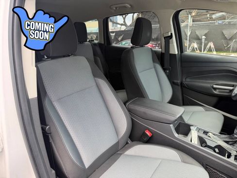 Used 2018 Ford Escape SE w/ SE Sync 3 Package FWD image 13