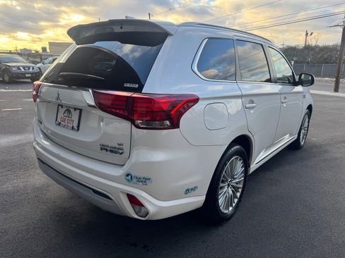 Used 2019 Mitsubishi Outlander SEL image 6