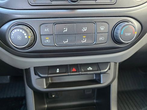 Used 2021 Chevrolet Colorado W/T w/ Custom Special Edition image 32