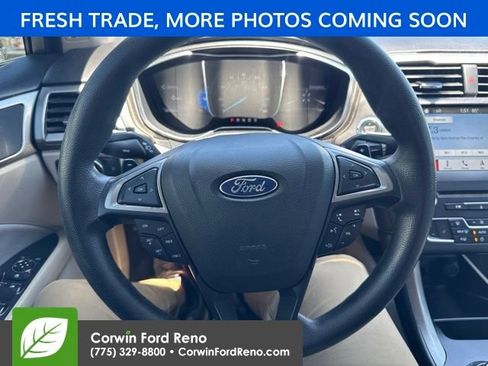 Used 2017 Ford Fusion SE w/ Fusion SE Technology Package FWD image 15