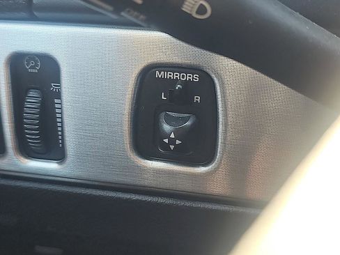 Used 2003 Ford Thunderbird RWD image 28