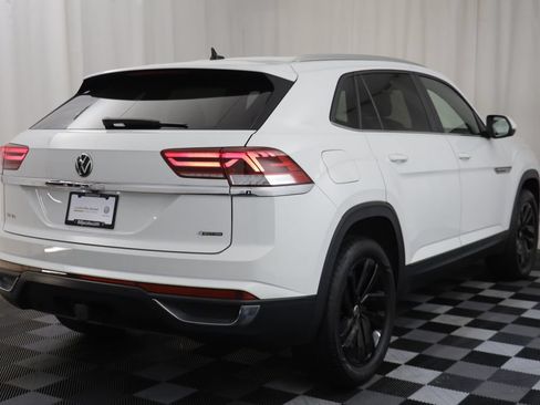 Used 2023 Volkswagen Atlas Cross Sport SE w/ Black Wheel Package AWD/4WD image 16
