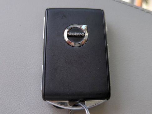Used 2024 Volvo XC90 B6 Ultimate w/ Protection Package Premier AWD/4WD image 25