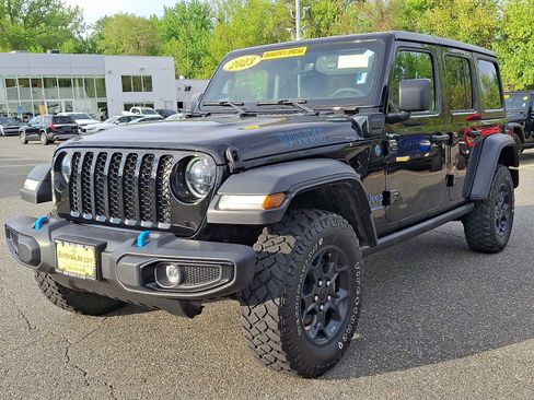 Used 2023 Jeep Wrangler Unlimited w/ Cold Weather Group AWD/4WD image 3