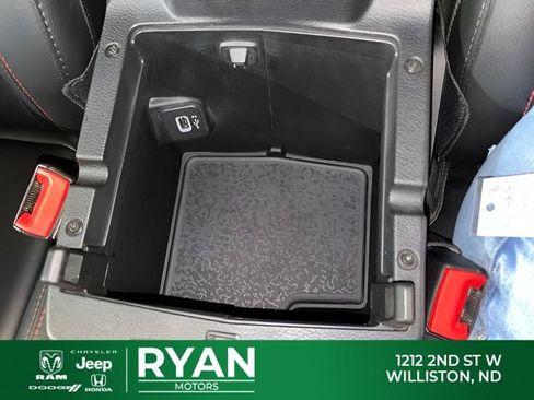 Used 2020 Jeep Gladiator Rubicon AWD/4WD image 33