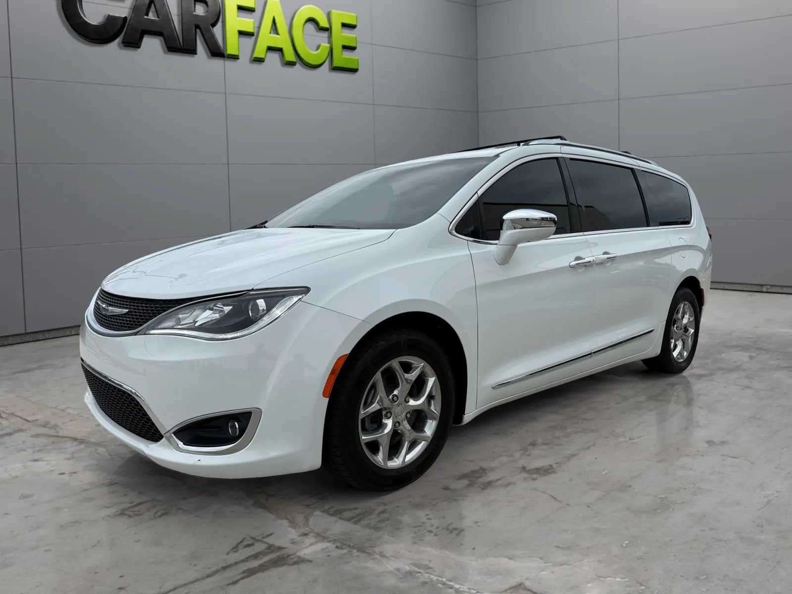 Used 2018 Chrysler Pacifica Limited FWD image 6