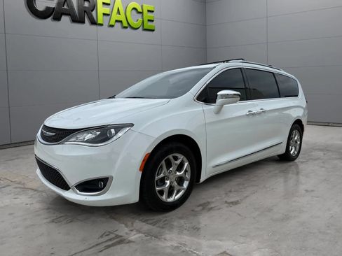 Used 2018 Chrysler Pacifica Limited FWD image 6