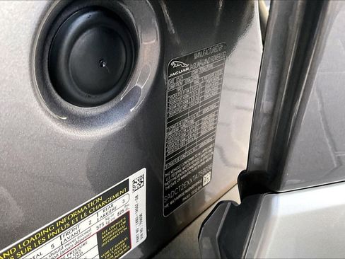 Used 2026 Jaguar F-PACE R-Dynamic S image 35