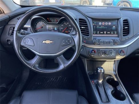 Used 2018 Chevrolet Impala LT image 12