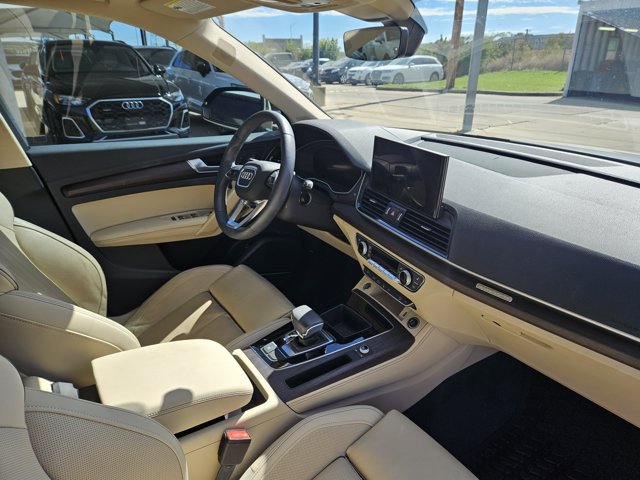 Used 2023 Audi Q5 2.0T Prestige AWD/4WD image 9