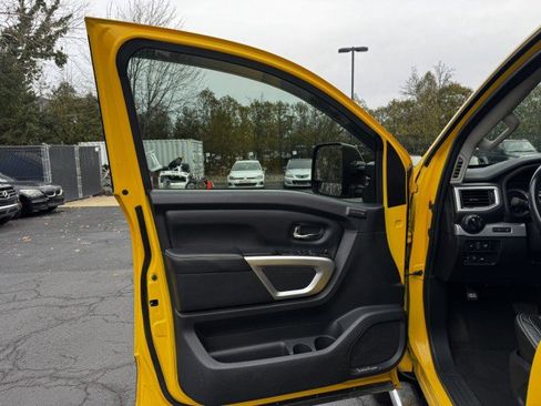 Used 2016 Nissan Titan PRO-4X w/ Pro-4x Convenience Package image 16