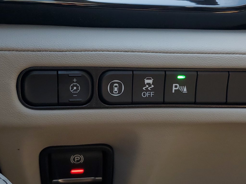 Certified 2024 Acura MDX w/ Technology Package FWD image 31