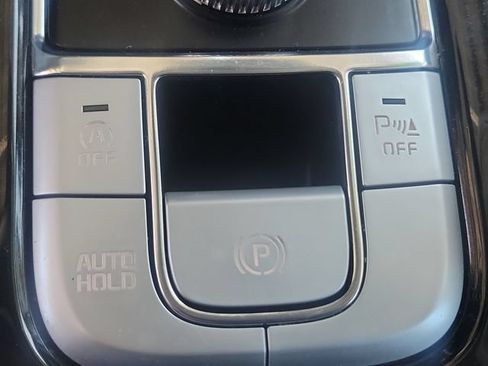 Used 2022 Kia Telluride S FWD image 18