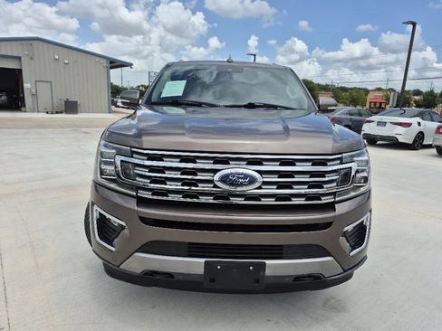 Used 2019 Ford Expedition Max Limited w/ Equipment Group 301A AWD/4WD image 3