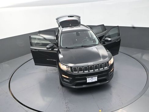 Used 2018 Jeep Compass Sport AWD/4WD image 30