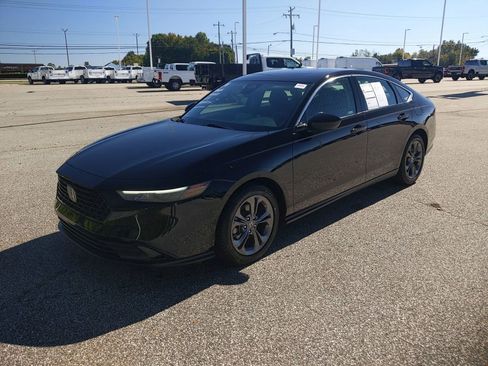 Used 2024 Honda Accord EX image 8