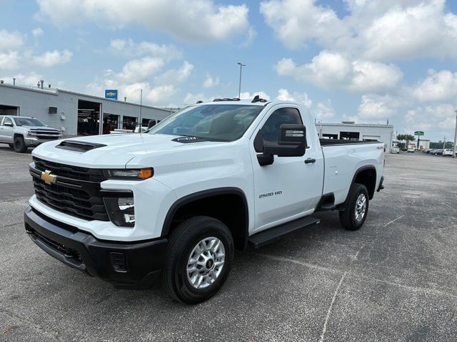 Used 2025 Chevrolet Silverado 2500 W/T AWD/4WD image 9