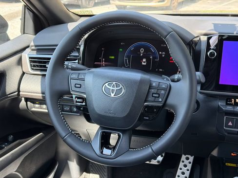 New 2026 Toyota Camry Hybrid FWD image 24