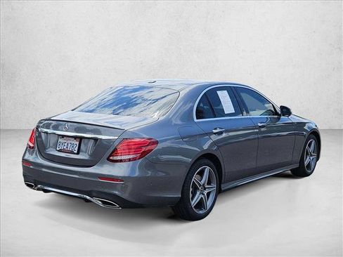 Used 2018 Mercedes-Benz E 300 image 5