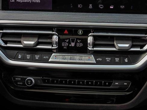 Used 2023 BMW X4 xDrive30i w/ M Sport Package image 12