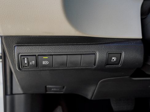 Certified 2024 Toyota Corolla LE FWD image 18