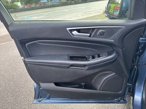 Used 2018 Ford Edge Titanium w/ Equipment Group 302A image 27